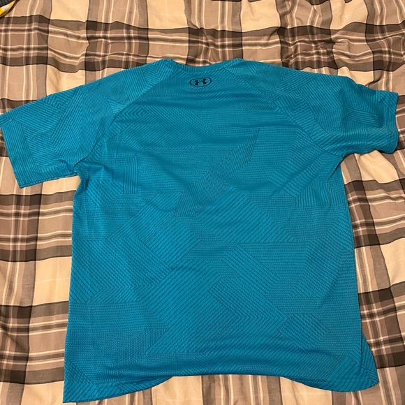Under armour T-shirt - Picture 2 of 2